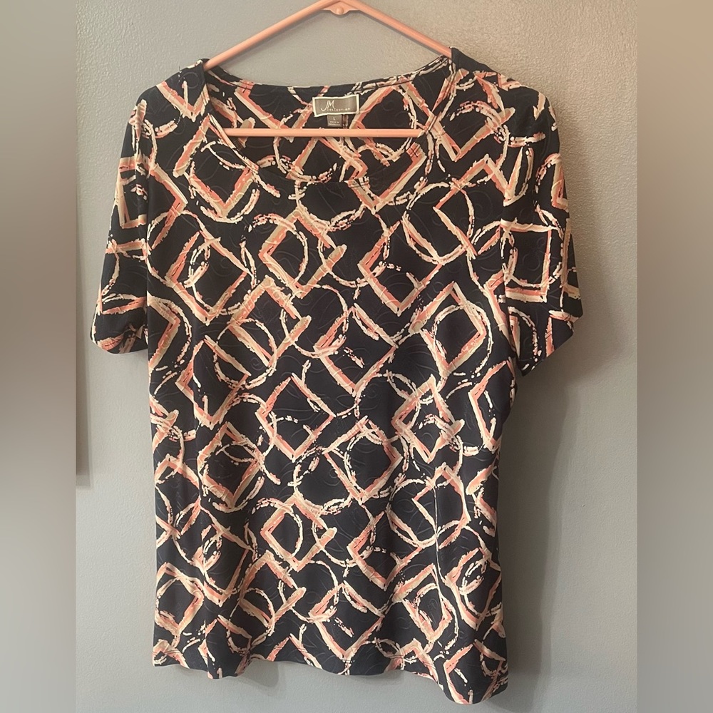 JM tshirt style scoop neck size L